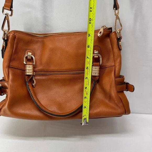 Chic Brown Leather Shoulder Bag - Picture 13 of 15